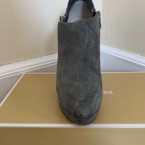 Michael Kors Grey Ankle Boot Heels Size 6